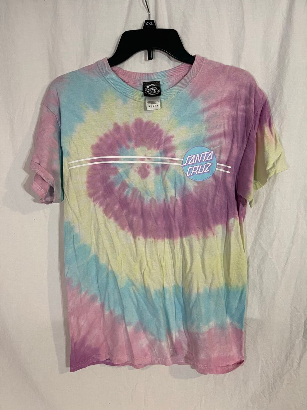 Santa Cruz skateboards mens medium tee